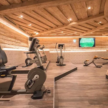 Hotel Malerhaus Fuegen