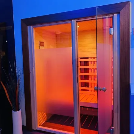 Malerhaus Hotel Fuegen