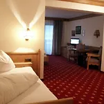 Malerhaus 4* Fuegen